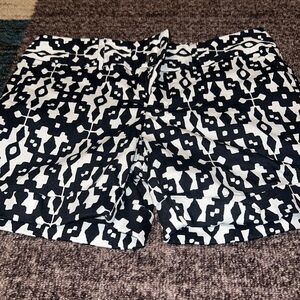 INC International Concepts Black and white women’s size 2 Shorts